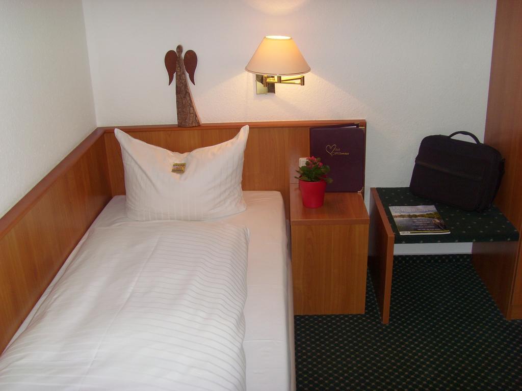 Hotel & Restaurant Engel Herbertingen Δωμάτιο φωτογραφία